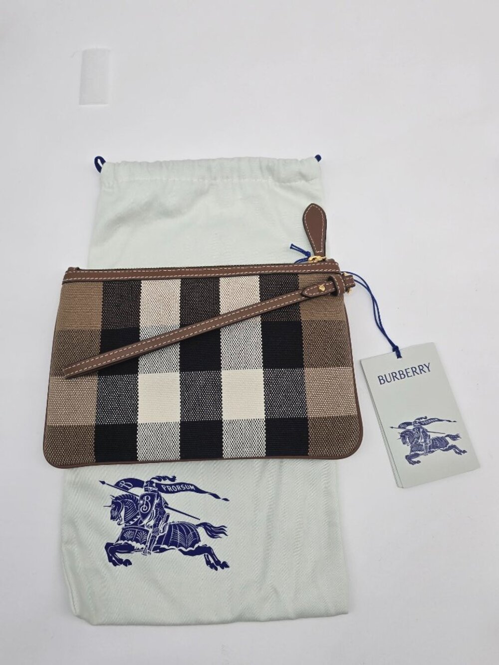 NWT Burberry House Check Canvas Wristlet - Picture 3 of 10